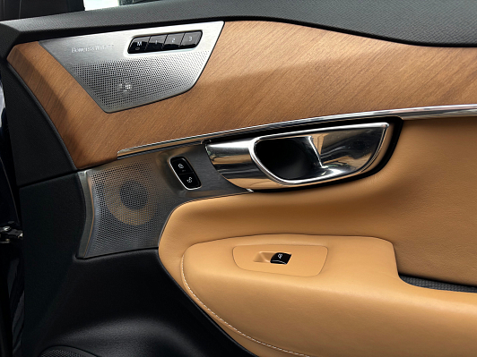 Volvo XC90 Inscription, 2015 года, пробег 97207 км