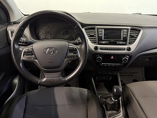Hyundai Solaris Elegance, 2017 года, пробег 120400 км