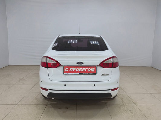 Ford Fiesta Trend, 2015 года, пробег 190030 км