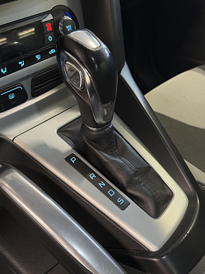 Ford Focus SYNC Edition, 2013 года, пробег 217000 км