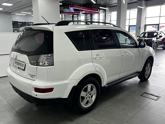 Mitsubishi Outlander Instyle, 2011 года, пробег 256000 км