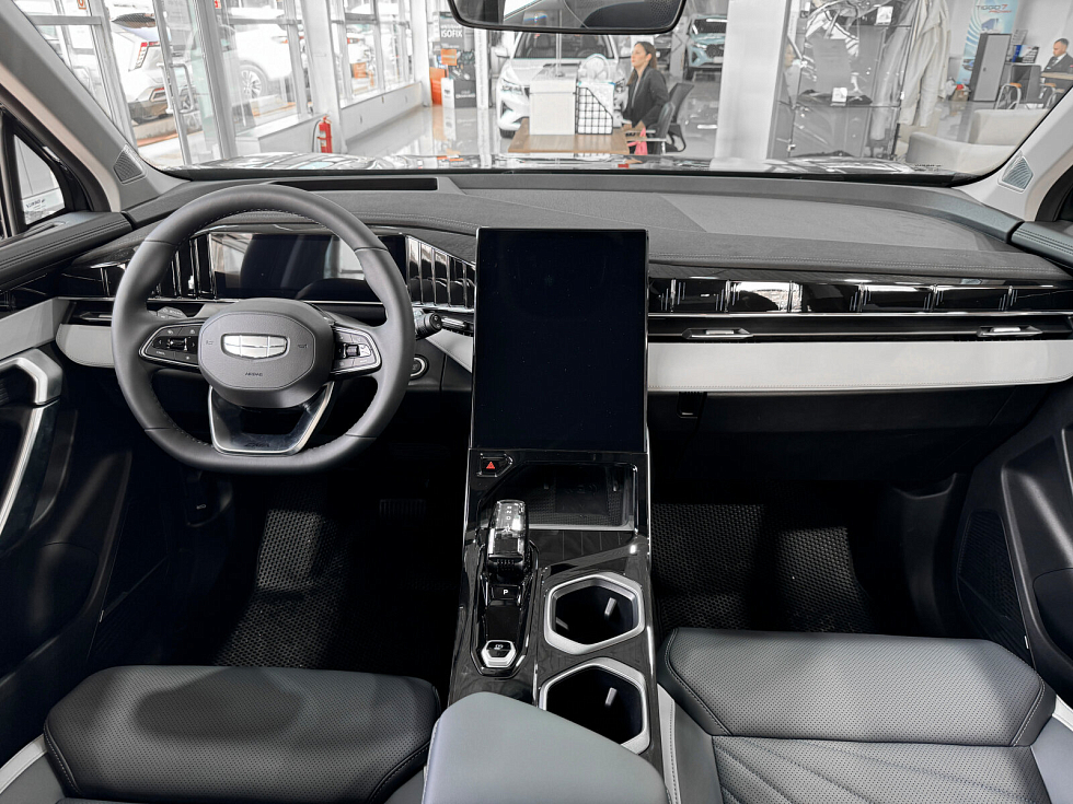 Geely Atlas Спорт, зеленый