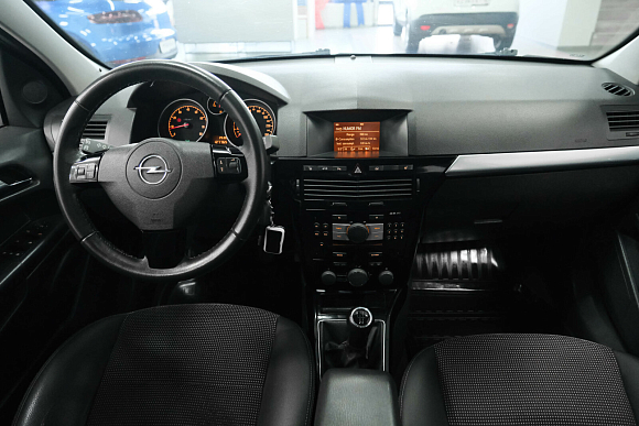 Opel Astra Cosmo, 2013 года, пробег 127000 км