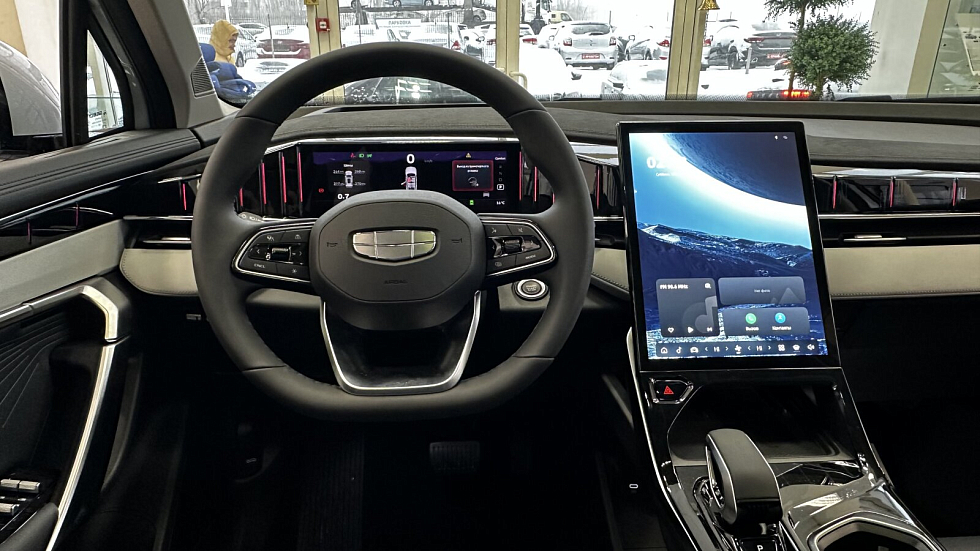 Geely Atlas Флагман, серебряный