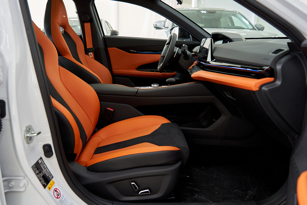 Changan UNI-V Tech, белый