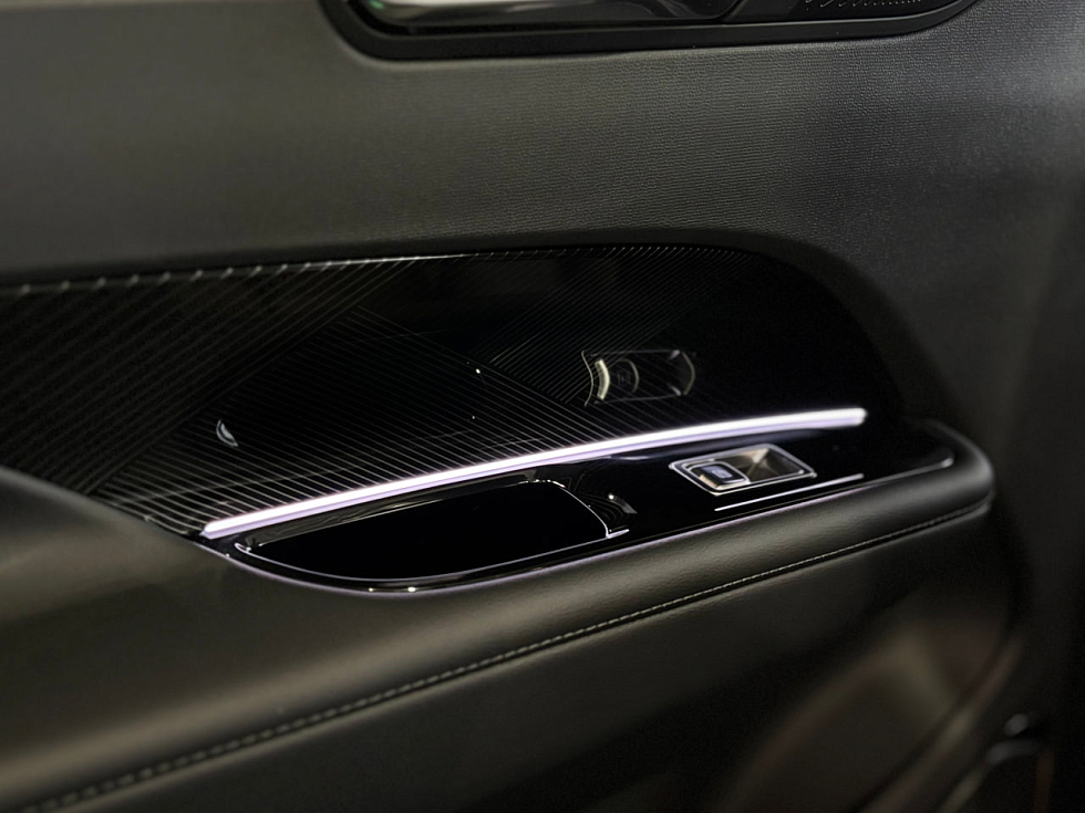 Hongqi HS3 Делюкс, черный