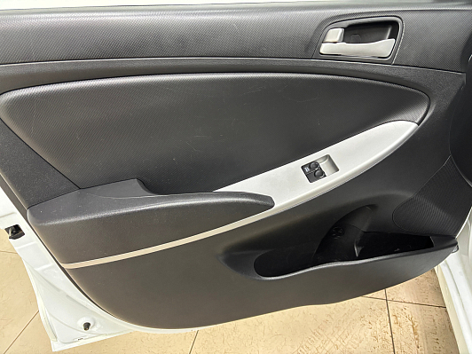 Hyundai Solaris Active, 2012 года, пробег 245089 км