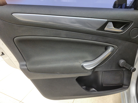 Ford Mondeo Ambiente, 2011 года, пробег 186813 км