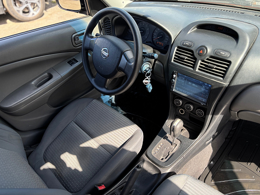 Nissan Almera Classic, 2012 года, пробег 171171 км