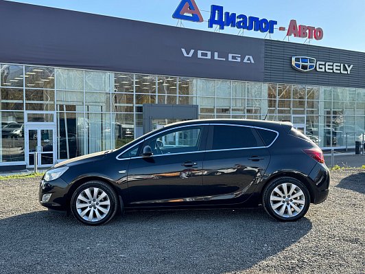 Opel Astra, 2011 года, пробег 156002 км