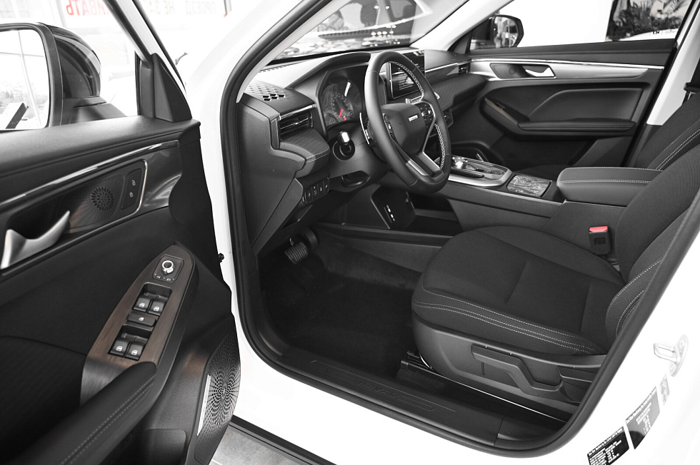 Haval Jolion Техно +, белый