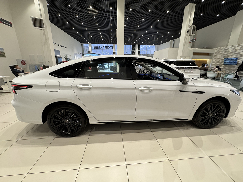 Chery Arrizo 8 Ультра Черный / Ultra Black, белый