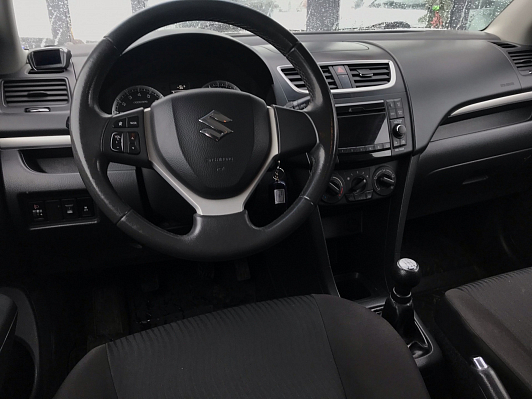 Suzuki Swift GL, 2011 года, пробег 150000 км