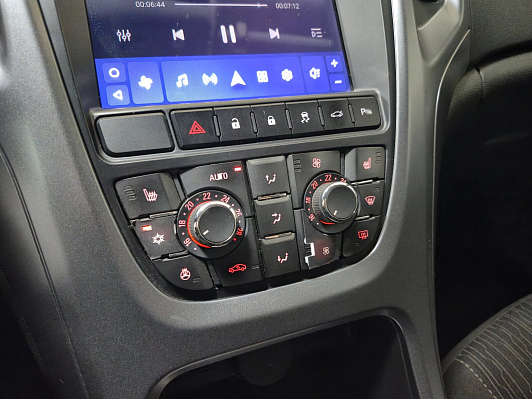 Opel Astra Cosmo, 2013 года, пробег 216093 км