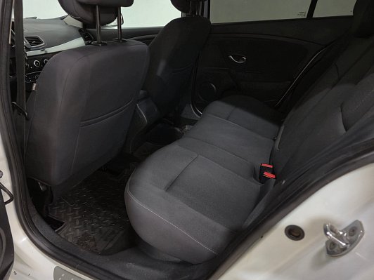 Renault Fluence, 2010 года, пробег 299691 км