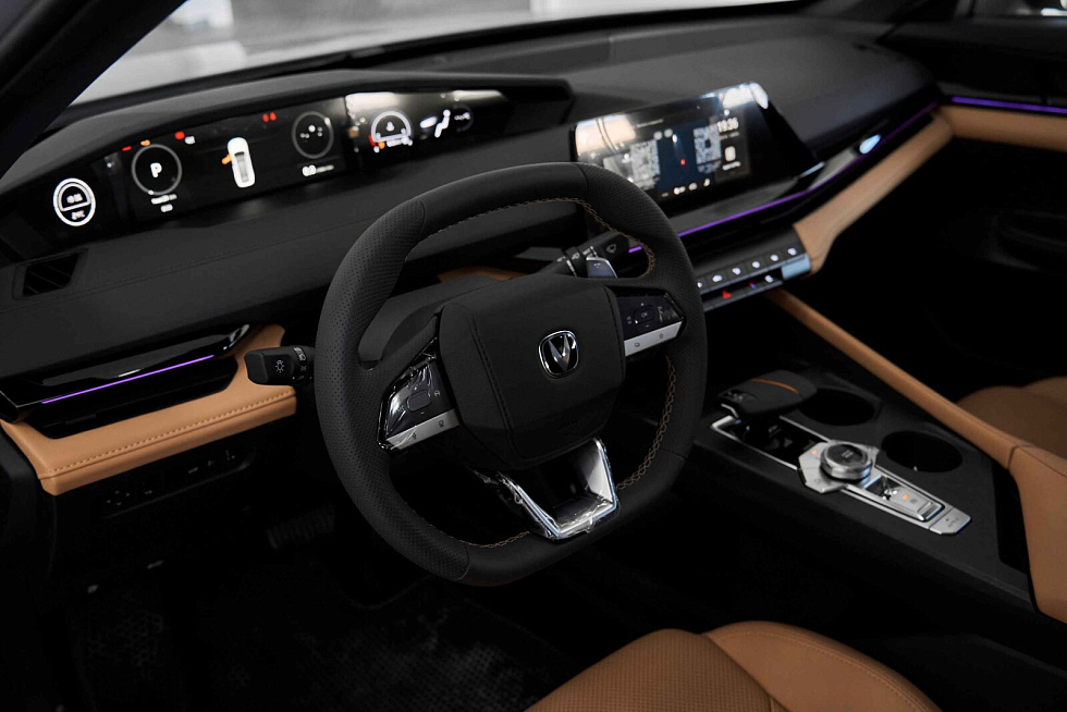 Changan UNI-V Luxe, серый