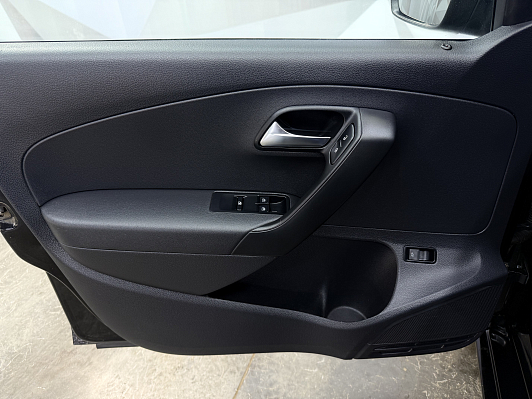 Volkswagen Polo Comfortline, 2014 года, пробег 92385 км