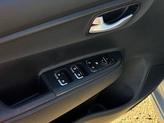 Kia Rio Comfort, 2017 года, пробег 112332 км