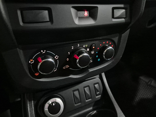 Renault Duster Life, 2016 года, пробег 211240 км