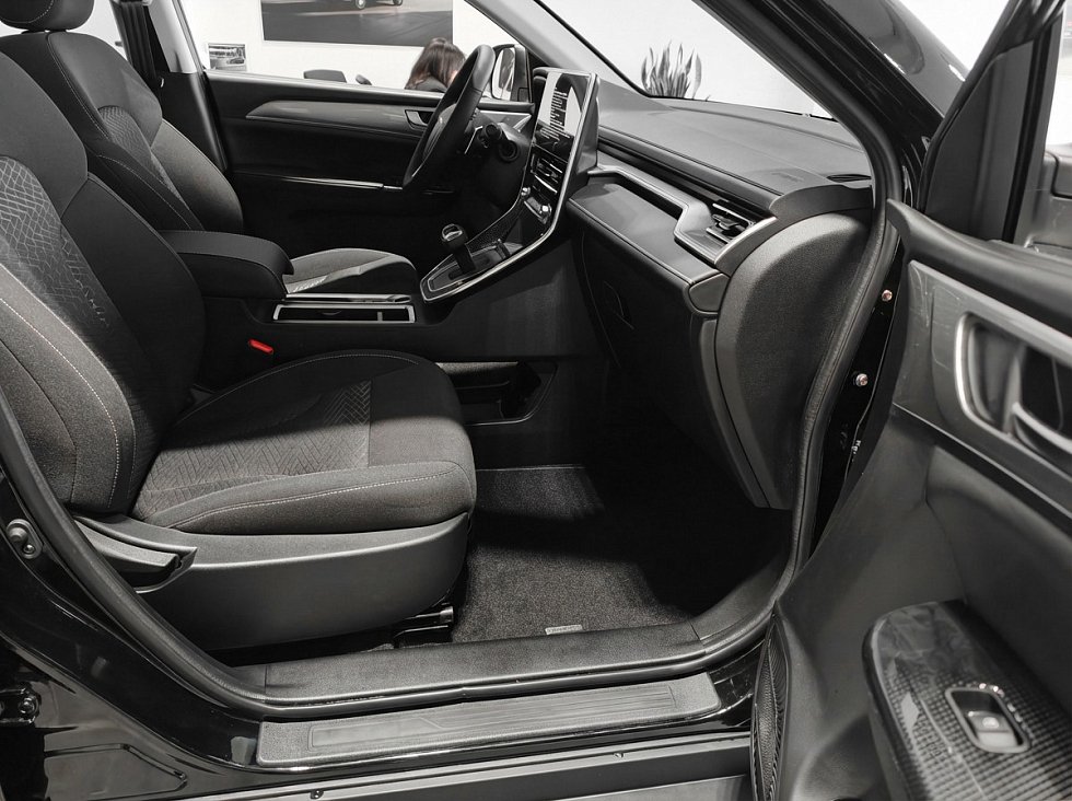 Haval M6 Оптимум, черный