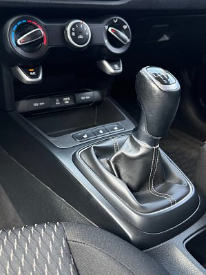 Kia Rio Luxe, 2017 года, пробег 103900 км