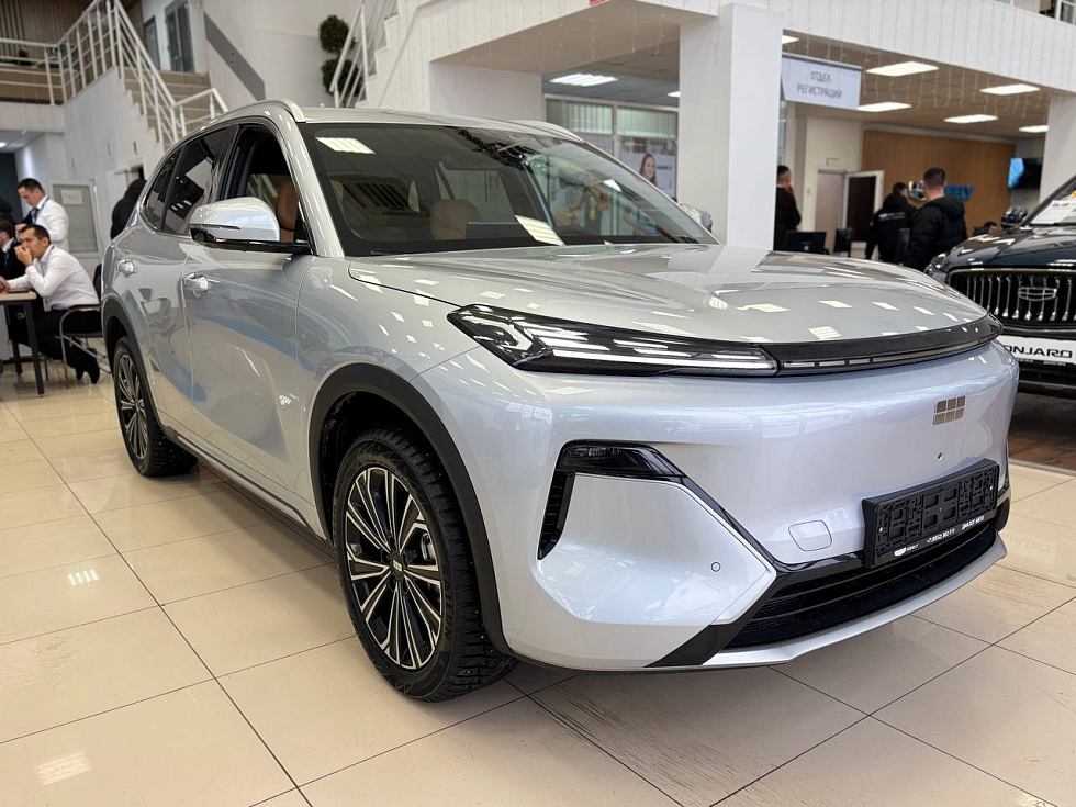 Geely EX5 EM-i Pro, серебряный