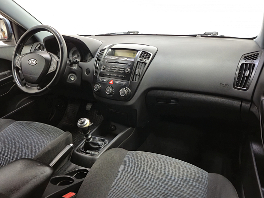 Kia Ceed Стандарт, 2008 года, пробег 304962 км