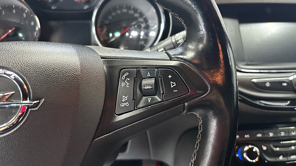 Opel Astra, 2017 года, пробег 158785 км