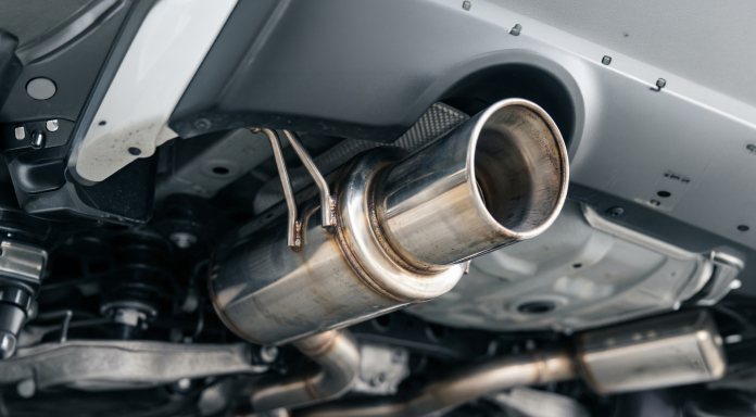 Замена гофры глушителя в автосервисе Диалог Авто